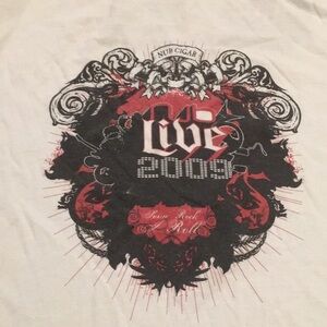 Men’s Graphic Tee size 2XL (X)